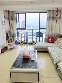 明泰苑，125㎡精装4室2厅2卫，带部分家具，售价50万