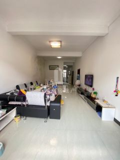 红场院龙门街自建房4.5层，占地120㎡，精装，130万需要全款