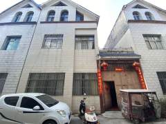 (罗平城区)九龙小学附近 国有自建房5室2厅4卫176万308m²出售