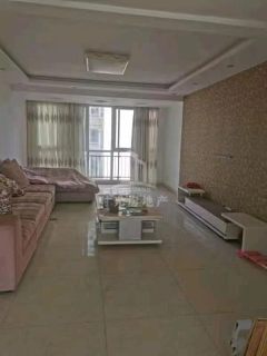 美仑华都，130㎡，精装修,3室2厅2卫.带部分家具家11000元/年